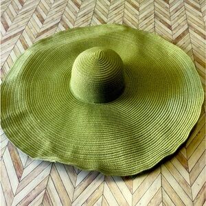 Women’s Oversized Wire Flexible Brimmed Sun Hat. M/L  57 cm
